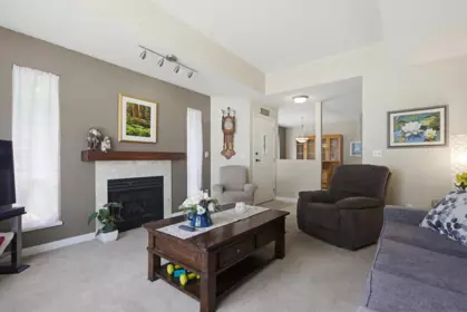 Hallway Photo of 10 3902 Latimer Street, Abbotsford, BC