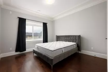 Hallway Photo of 3471 Newmore Avenue, Richmond, BC