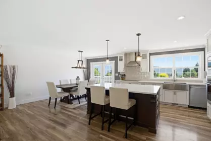 Kitchen Island Photo of 34246 Jasper Avenue, Mission, BC