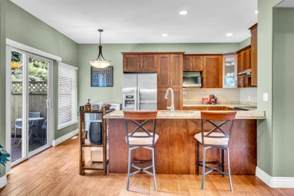Kitchen Island Photo of 142 2979 Panorama Drive, Coquitlam, BC