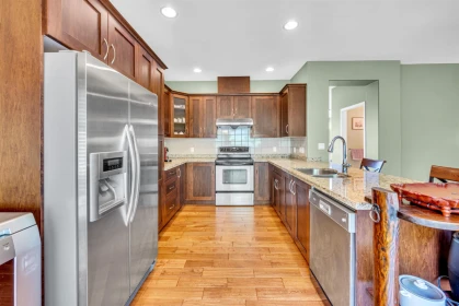 Kitchen Photo of 142 2979 Panorama Drive, Coquitlam, BC