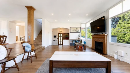 Breakfast Nook Photo of 4399 Locarno Crescent, Vancouver, BC