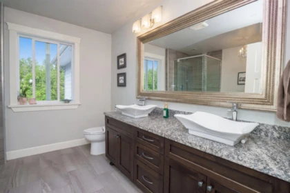 Powder Room Photo of 11448 232 Street, Maple Ridge, BC
