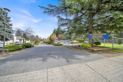 Front Yard Photo of 195 32550 Maclure Road, Abbotsford, BC