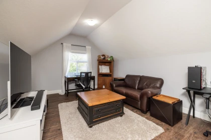 Entry Foyer Photo of 27818 Junction Avenue, Abbotsford, BC