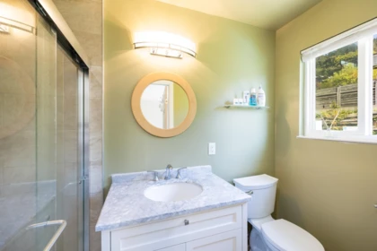 Guest Bathroom Photo of 454 Monteray Avenue, North Vancouver, BC