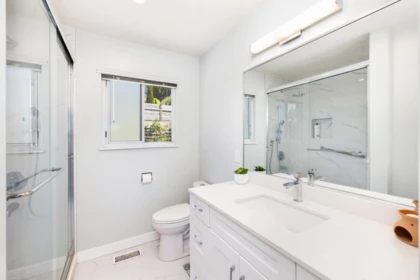 Powder Room Photo of 454 Monteray Avenue, North Vancouver, BC