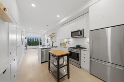 Kitchen Photo of 104 2345 Rindall Avenue, Port Coquitlam, BC