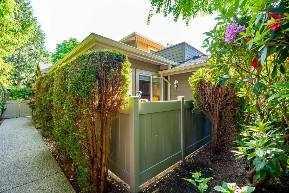 Family Room Photo of 24 15168 22 Avenue, Surrey, BC