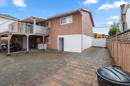 Mudroom Photo of 11776 86 Avenue, Delta, BC