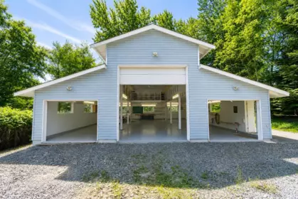 Front Yard Photo of 21154 Crush Crescent, Langley, BC