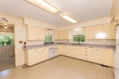 Kitchen Island Photo of 21154 Crush Crescent, Langley, BC