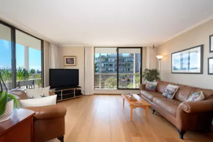 402 1390 Duchess Avenue, West Vancouver, BC, West Vancouver — Apartment/Condo for sale