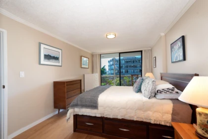 Laundry Room Photo of 402 1390 Duchess Avenue, West Vancouver, BC