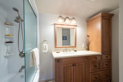 Mudroom Photo of 402 1390 Duchess Avenue, West Vancouver, BC