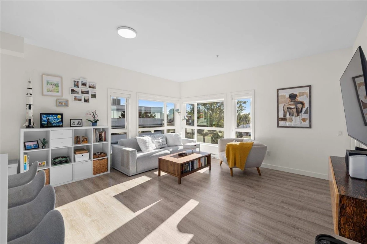 Living Room Photo of 402 610 Brantford Street, New Westminster, BC