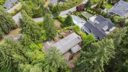 Kitchen Photo of 195 NORMANBY CRESCENT, West Vancouver BC V7S 1K6