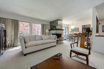 8194 Woodlake Court, Burnaby, BC, Burnaby — Single Family Residence for sale