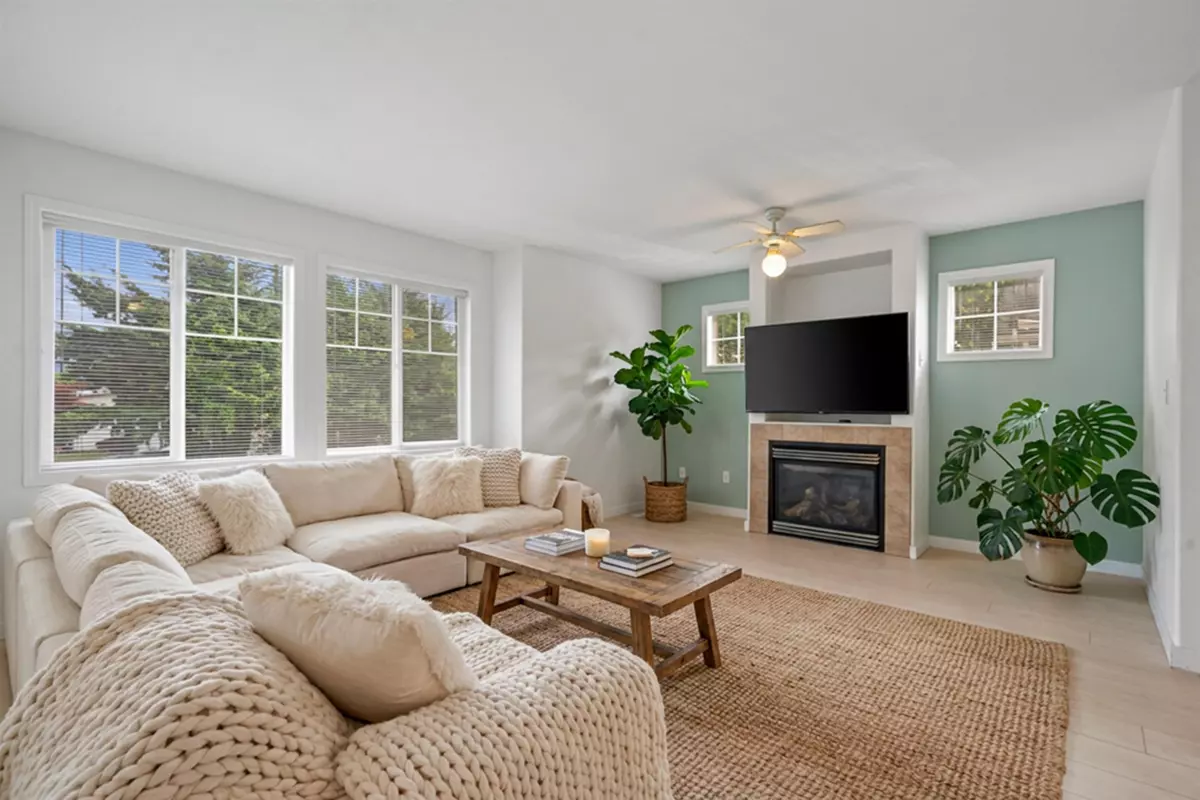 Family Room Photo of 46279 Chilliwack Central Road, Chilliwack, BC