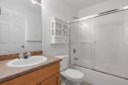 Guest Bathroom Photo of 46279 Chilliwack Central Road, Chilliwack, BC