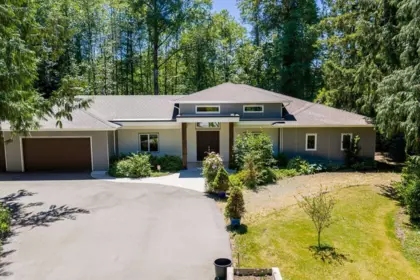 Hot Tub / Spa Photo of 21924 6 Avenue, Langley, BC