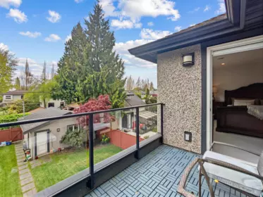 Front Yard Photo of 2922 W 41st Avenue, Vancouver, BC