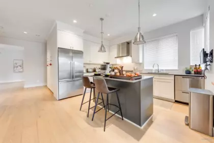 Kitchen Island Photo of 9428 General Currie Road, Richmond, BC