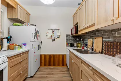 Kitchen Island Photo of 31191 Front Street, Yale, BC
