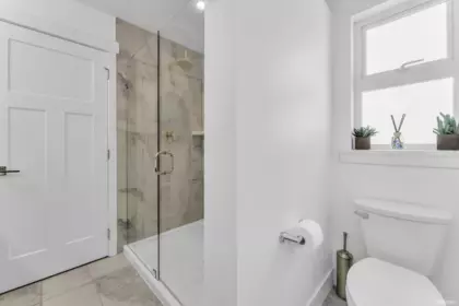 Hallway Photo of 16477 21 Avenue, Surrey, BC