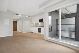 516 110 E 17th Street, North Vancouver, BC