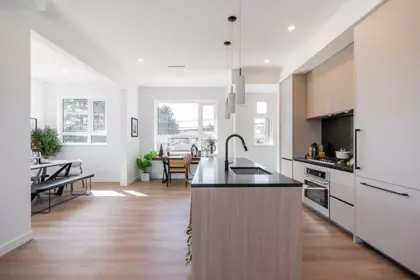Kitchen Island Photo of 2 10380 No. 4 Road, Richmond, BC