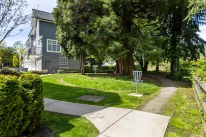 Garden / Landscaping Photo of 26 16337 15 Avenue, Surrey, BC