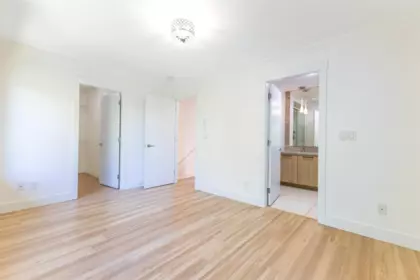 Entry Foyer Photo of 51 6350 142 Street, Surrey, BC