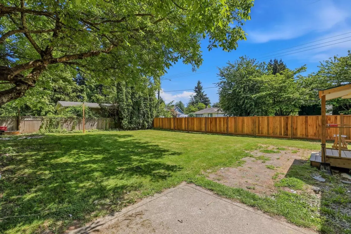 Family Room Photo of 9550 Victor Street, Chilliwack, BC