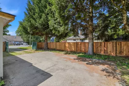 Pantry Photo of 9550 Victor Street, Chilliwack, BC