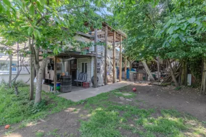 Front Yard Photo of 17360 58a Avenue, Surrey, BC