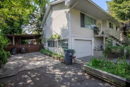 Kitchen Photo of 17360 58a Avenue, Surrey, BC