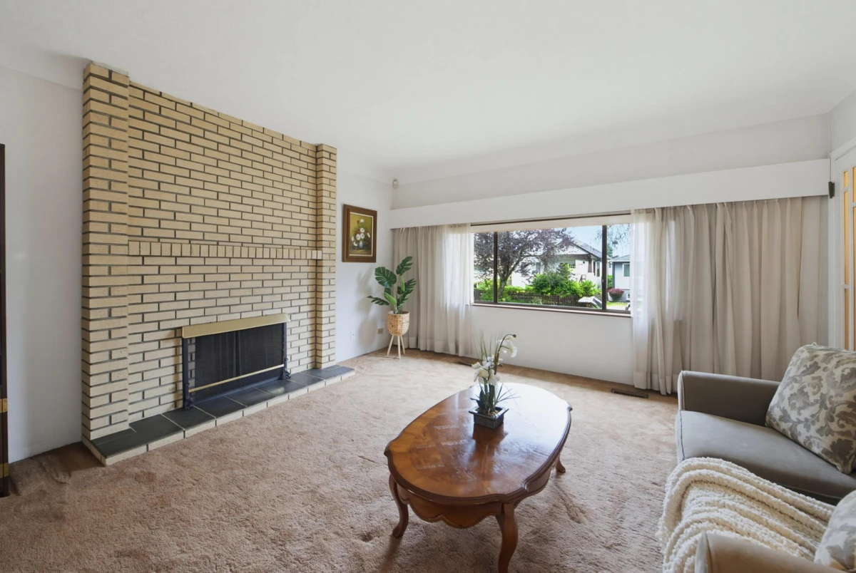Family Room Photo of 2546 Napier Street, Vancouver, BC