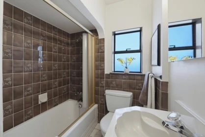 Powder Room Photo of 2546 Napier Street, Vancouver, BC