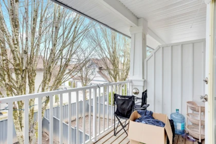 Hallway Photo of 25 7250 144 Street, Surrey, BC