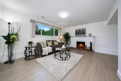 Loft / Bonus Room Photo of 525 55 Street, Delta, BC