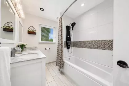 Powder Room Photo of 525 55 Street, Delta, BC