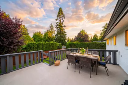 Walk-In Closet Photo of 525 55 Street, Delta, BC