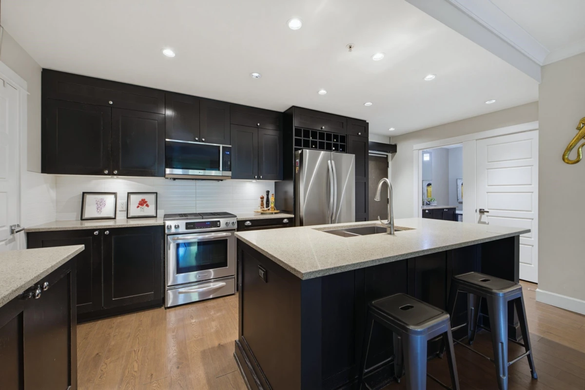 Family Room Photo of 107 15155 36 Avenue, Surrey, BC