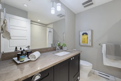 Entry Foyer Photo of 107 15155 36 Avenue, Surrey, BC