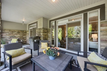 Hallway Photo of 107 15155 36 Avenue, Surrey, BC