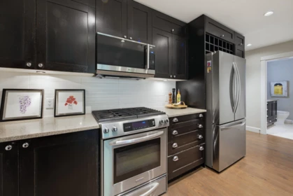 Powder Room Photo of 107 15155 36 Avenue, Surrey, BC