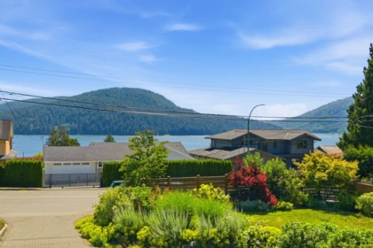 575 N Dollarton Highway, North Vancouver, BC, North Vancouver — Single Family Residence for sale