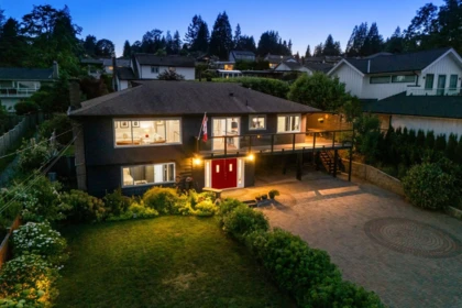 Front Yard Photo of 575 N Dollarton Highway, North Vancouver, BC