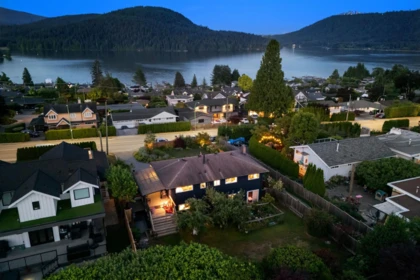 Garden / Landscaping Photo of 575 N Dollarton Highway, North Vancouver, BC